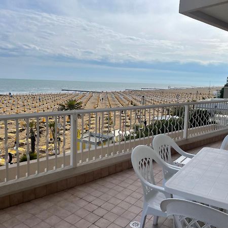 Fronte Mare-Residence Union 9 Лидо-ди-Езоло Экстерьер фото